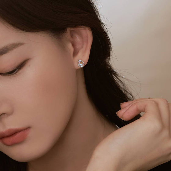 [Han So-Hee][925 silver] Waterdrop Stud Earrings