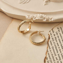 Light Cutting Earrings