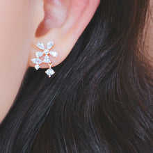  AVRIL Earring (silver post, flower motif) - Wingbling Global