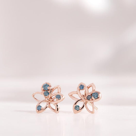 [14K Gold] Alea Flower Blue Diamond Earrings