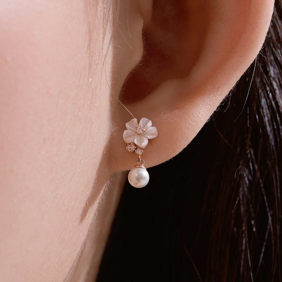 14k Pearl and Mother-of-Pearl Flower Earrings