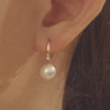 [14K GOLD] ERIKA PEARL HOOP EARRINGS