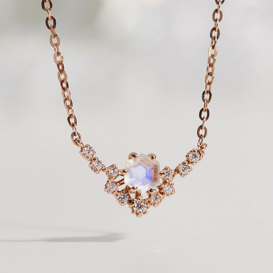 14k Briller Natural Moonstone Necklace